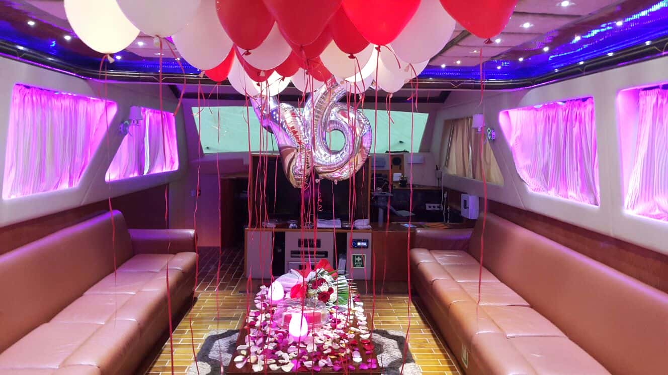 birthday party on yacht in mumbai