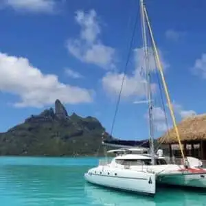 Island Spirit 401 yacht cruising in Goa